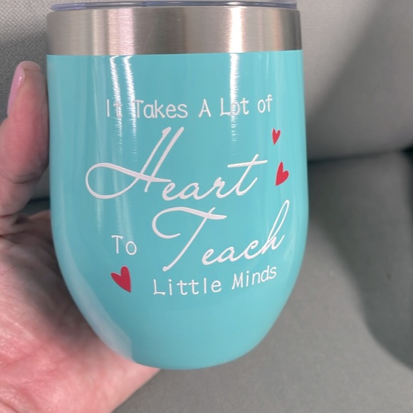 BNWT IT TAKES A LOT OF HEART TO TEACH LITTLE MINDS STAINLESS STEEL INSULATED CUP - Picture 2 of 4